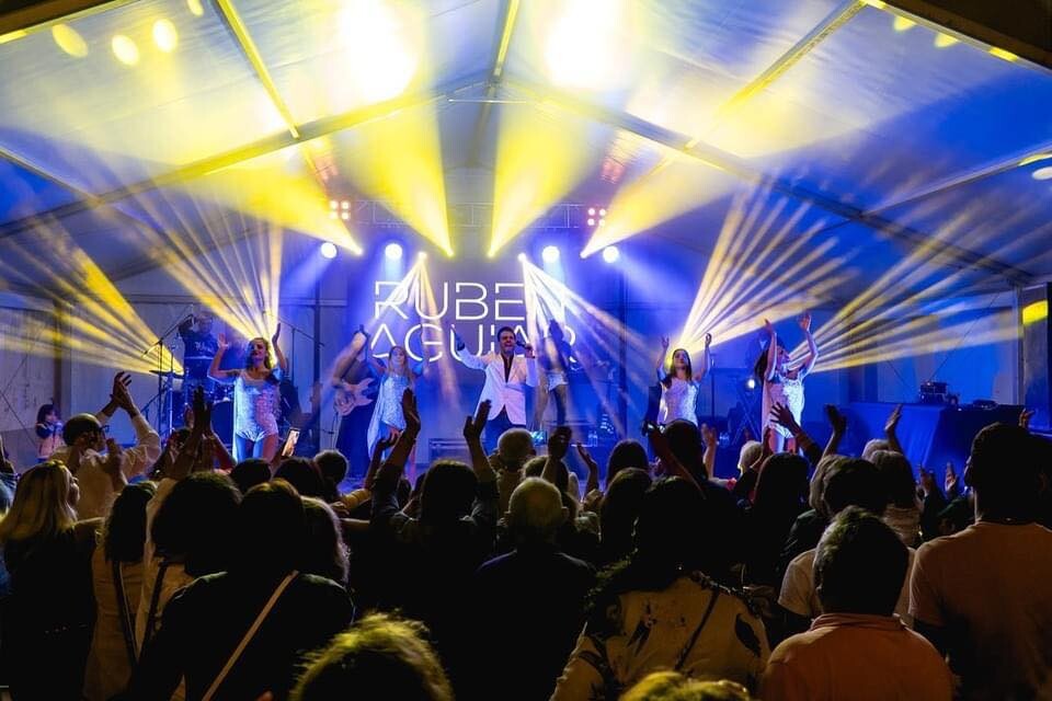 Ruben Aguiar- cantor.jpg