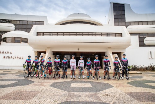 ciclismo equipa 5 quinas município albufeira.jpg