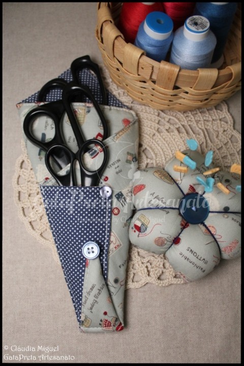 Caixa de costura mega-large Sewing Sunbonnet6.JPG