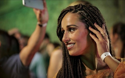 nova-gente-52264-noticia-estrelas-brilham-na-festa