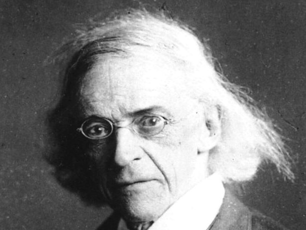 Theodor Mommsen_Foto.png