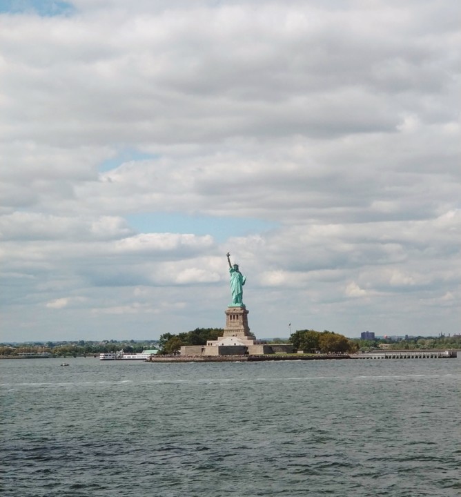 Estátua da Liberdade pelo Staten Island Ferry