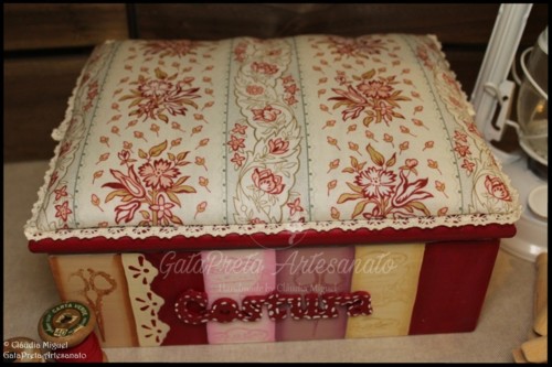 Caixa de costura Burgundy Flowers2.JPG