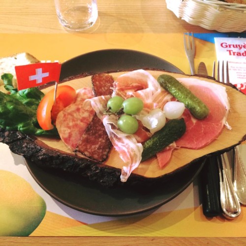 18485895_1447815668573528_6003553750740058170_n.jp