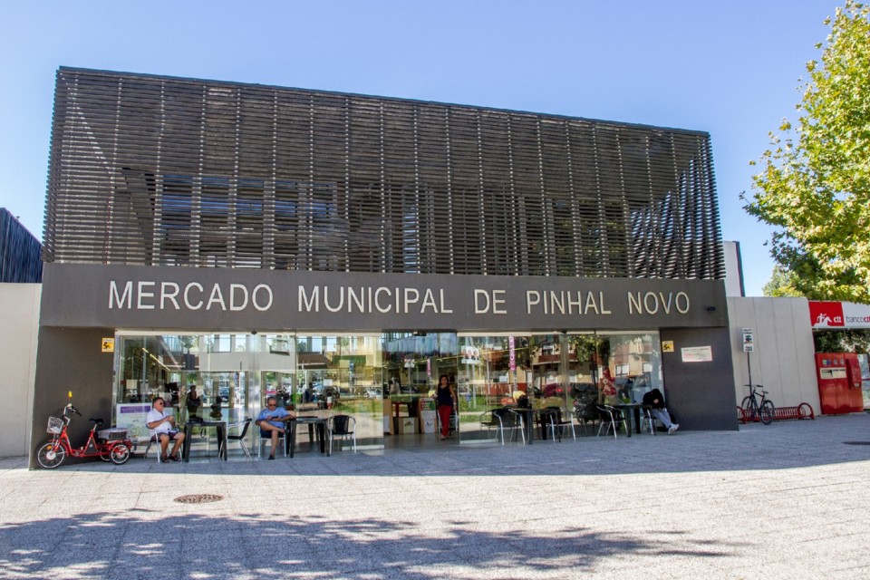 Mercado Pinhal Novo.jpg Mercado Pinhal Novo.jpg