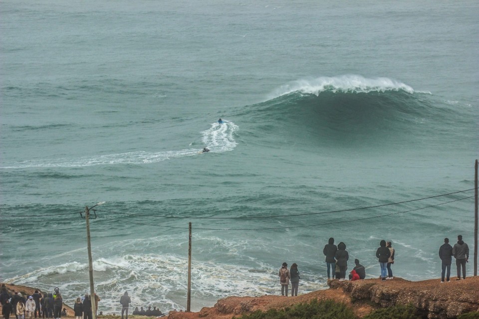 ondas gigantes nazaré 24.jpg