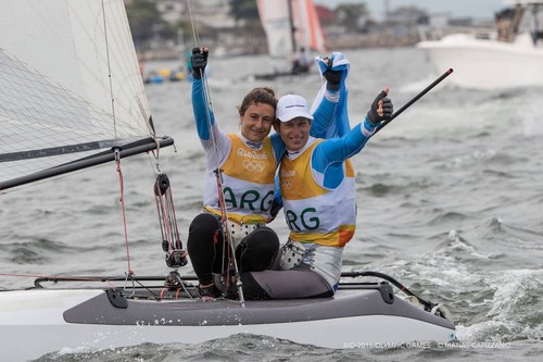 Sebastian Lange festeja título olímpico Sebastian Lange festeja título olímpico