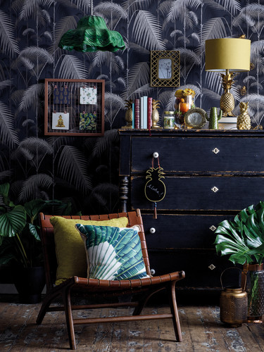 Hawaiian Noir -  Mesh wall art, e5 $6, gold tumble