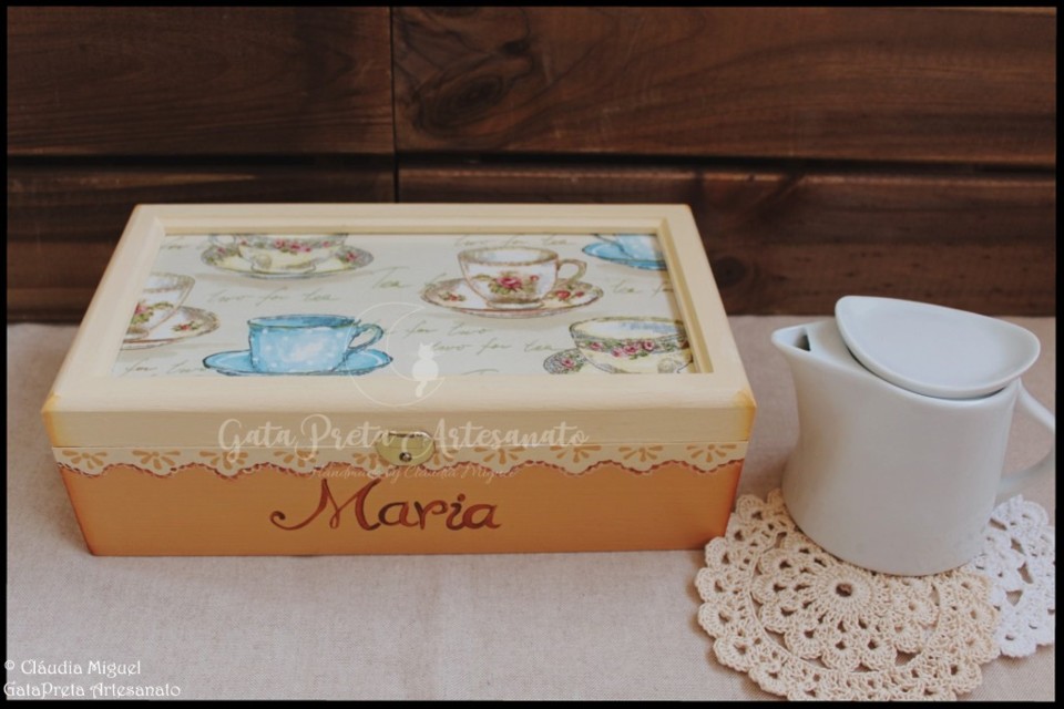 Caixa de chá Antiques1.jpg