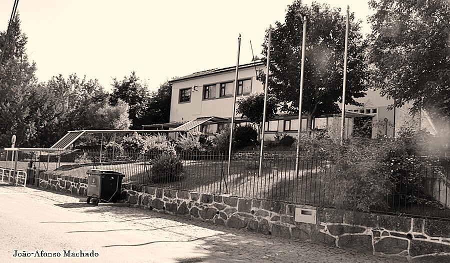 ESCOLA (PRETO BRANCO).JPG