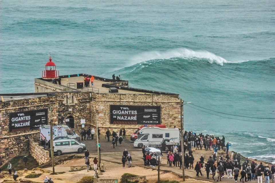 ondas gigantes nazaré 12 a.jpg