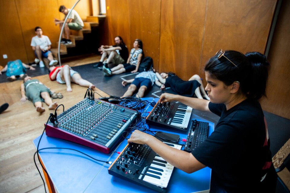 descarregar (55).jpg