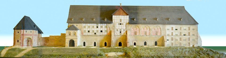 1280px-Modell_der_Kaiserpfalz_vor_der_Restaurierun