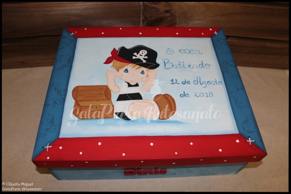 Caixa grande de batizado PiratinhaIII-1.JPG