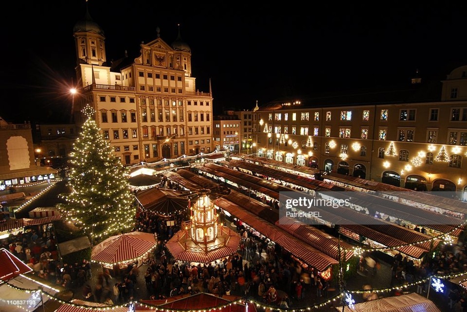 christmas-market-gettyimages2008.jpg