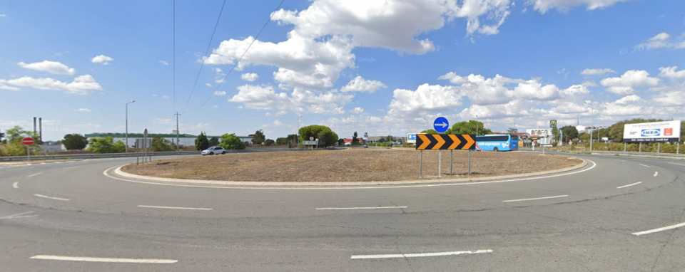 Rotunda junto ao McDonalds Beja.png