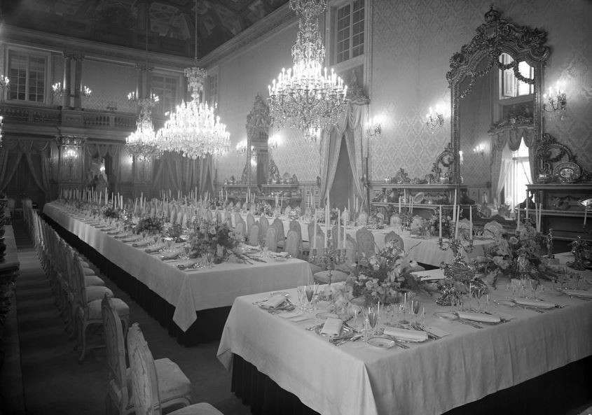 sala de banquetes palacio nacional da ajuda.JPG sala de banquetes palacio nacional da ajuda.JPG