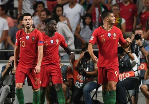 portugal-celebrate-andre-silva-goal-vs-italy_qo27x