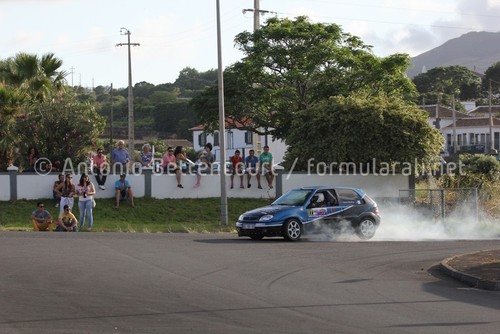 Uma travagem queimada...