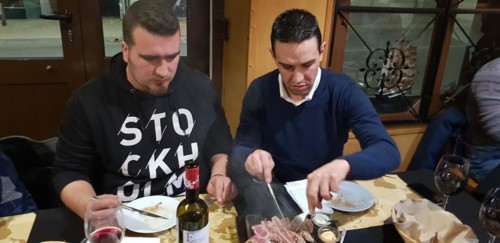 49791402_2675841859100395_1844624901000921088_o.jp