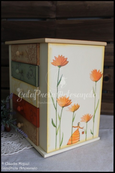 Caixa guarda-jóias com gavetas Orange Garden4.JPG