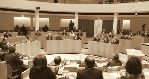 Ambiente parlamentar...