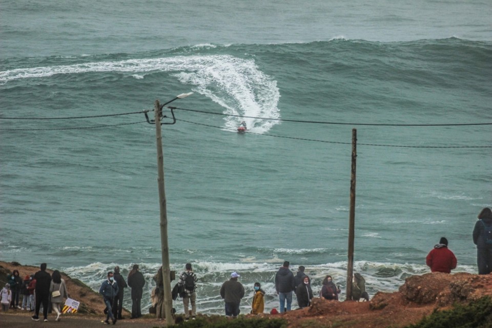 ondas gigantes nazaré 23.jpg
