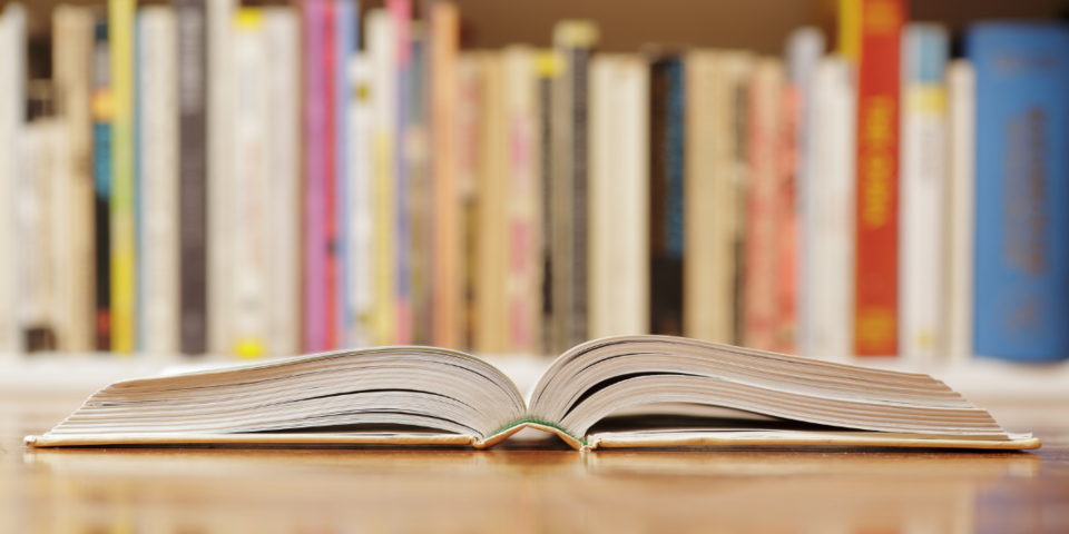 7 ideias práticas para explorar o acervo da bibli