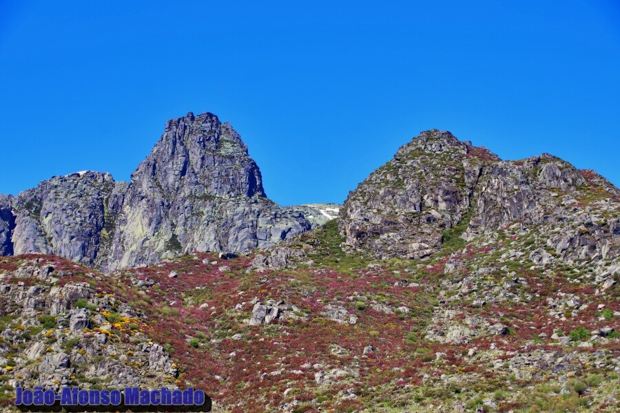 VALE GLACIAR DO ZEZEERE (COVÃO D'AMETADE).JPG