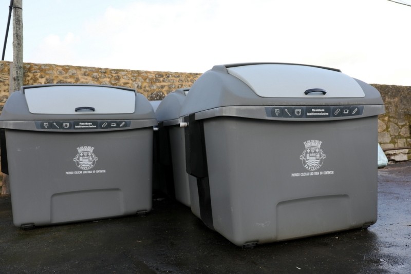 contentoresbar.JPG contentoresbar.JPG