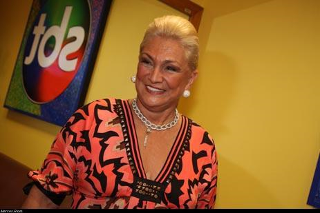 1 R Hebe Camargo.png