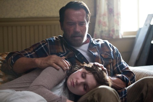 arnold-schwarzenegger-abigail-breslin-maggie.jpg