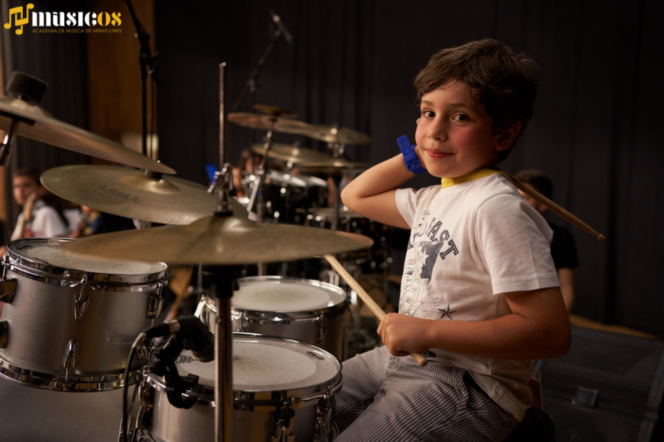 Os Músicos - Academia de Música de Miraflores 