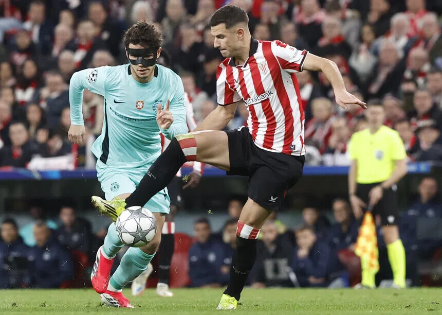 Eduardo Quaresma jogo com o Athletic Bilbao.webp