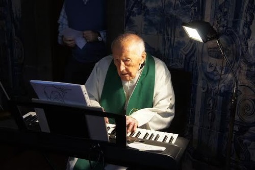 cecílio piano.jpeg