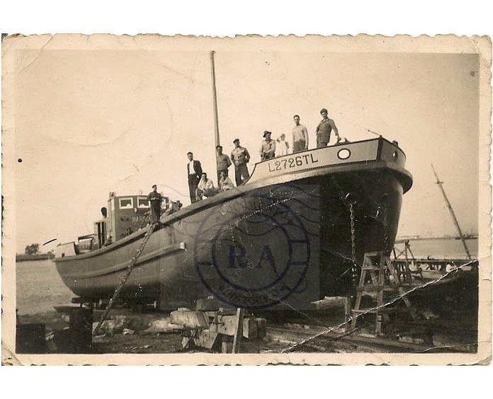 Barroca barco com selo.jpg Barroca barco com selo.jpg