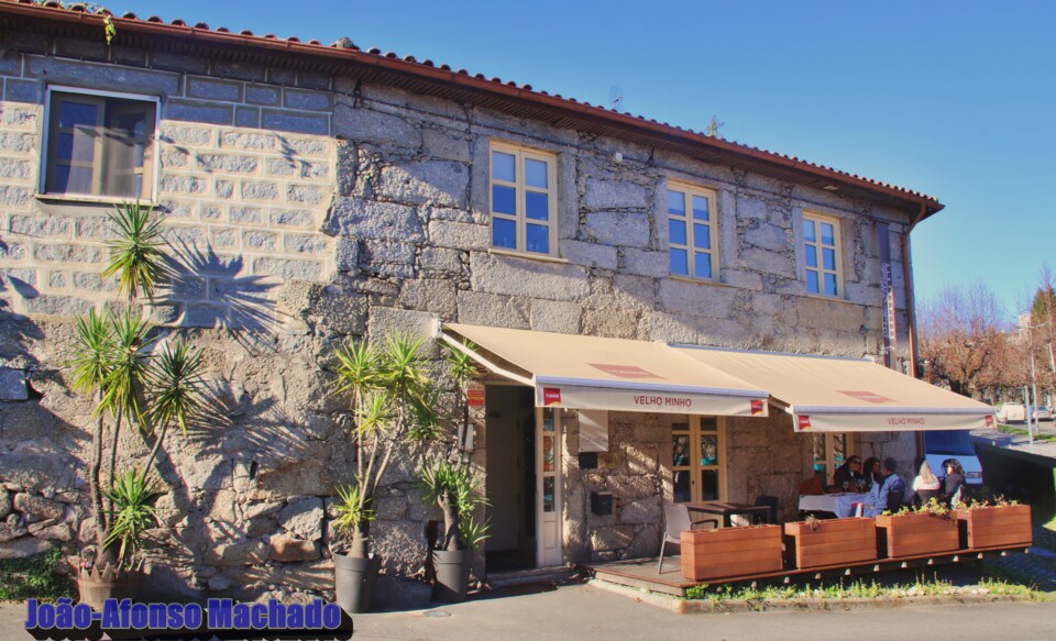 RESTAURANTE VELHO MINHO.JPG