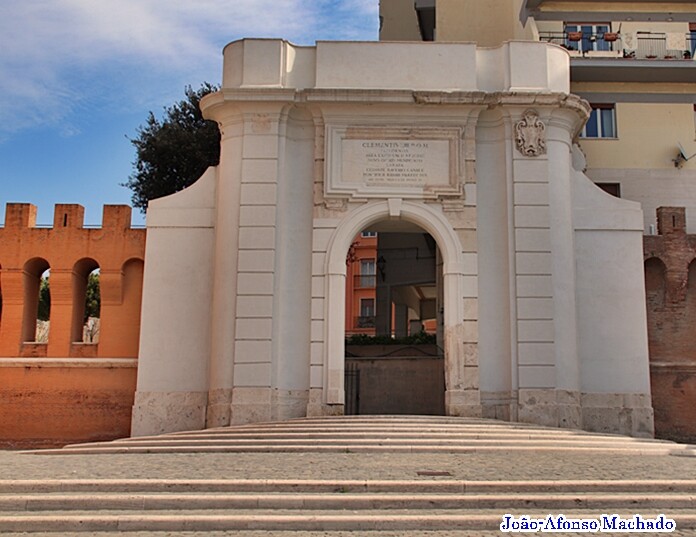 PORTÃO DE LIVORNO.JPG