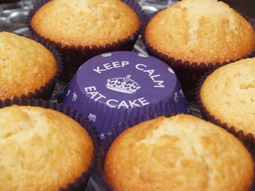 keep-calm-eat-cake-muffin-1534595_1280.jpg