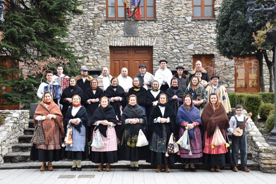 51053048_2254787158069729_3584527306640588800_o.jp