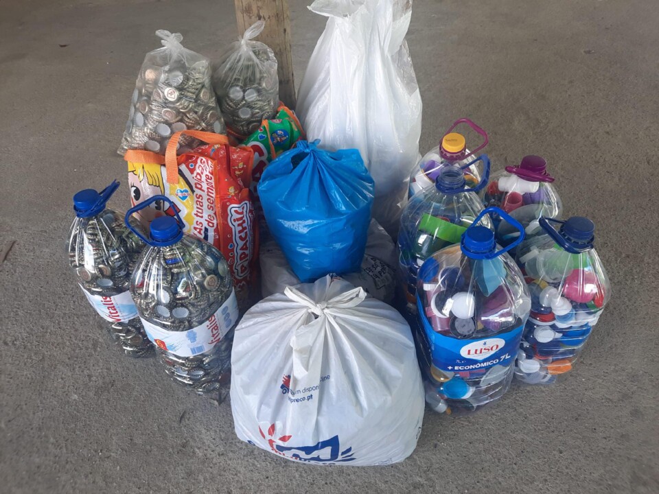 Ajude o Gonçalinho - Tampinhas e caricas.jpg