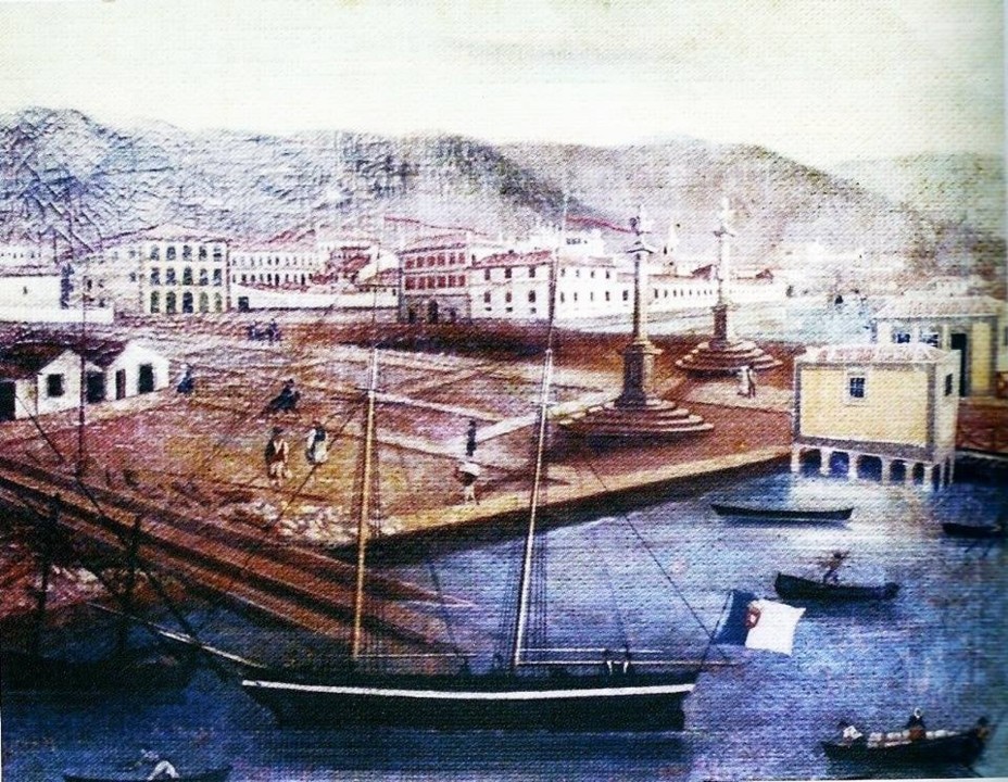 277- barco no cais.jpg