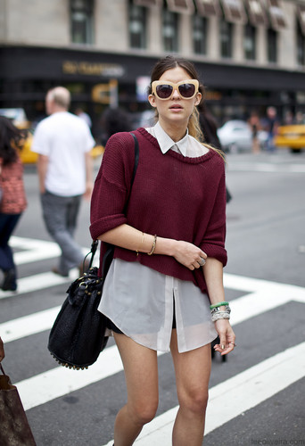 LEEOLIVEIRA-BurgundySweater_1.jpg LEEOLIVEIRA-BurgundySweater_1.jpg