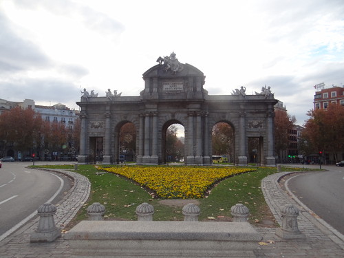 Puerta de Alcala (5).JPG