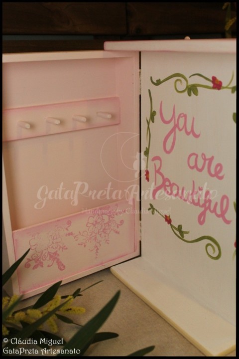 Caixa guarda-jóias com gavetas Spring3.JPG