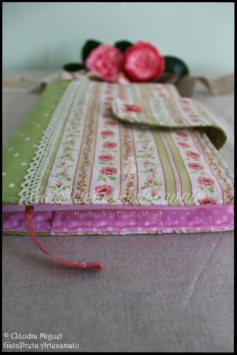 Capa de livros Delicate Flowers3.JPG