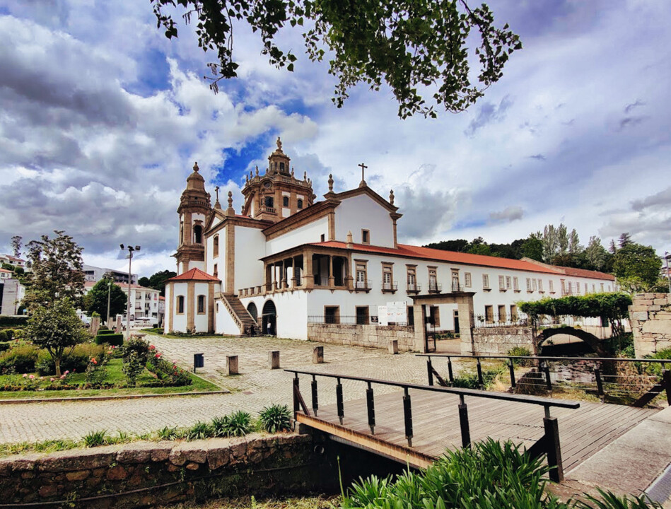Igreja e Mosteiro de São Miguel de Refojos07.jpg