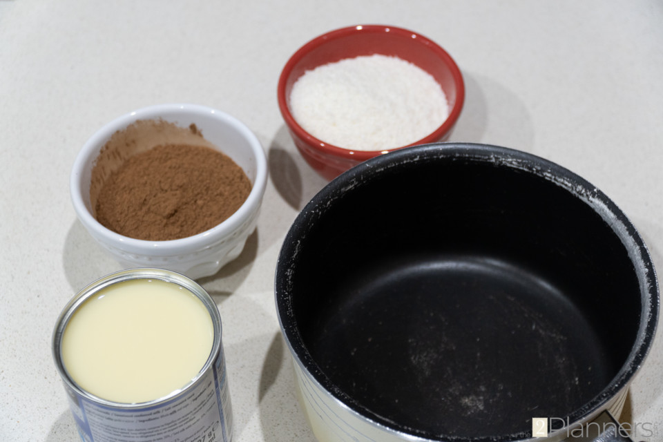 Traditional Brigadeiros (Brazilian Fudge Balls) Recipe - The 2 Planners