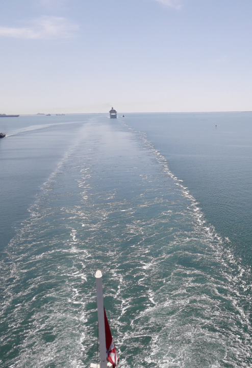 Mar Vermelho a fugir.png