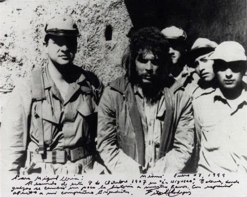 Che Guevara-prisioneiro.jpg